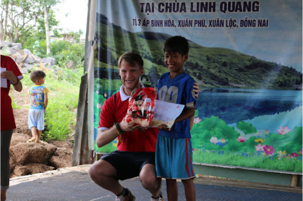Chuyen di tu thien chua Quang Linh Dong Nai