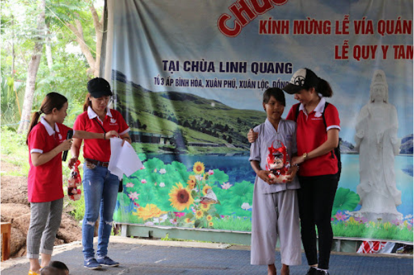 Chuyen di tu thien chua Quang Linh Dong Nai