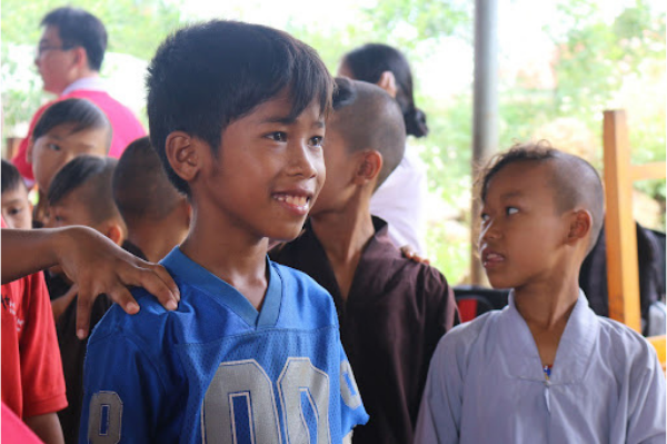 Chuyen di tu thien chua Quang Linh Dong Nai