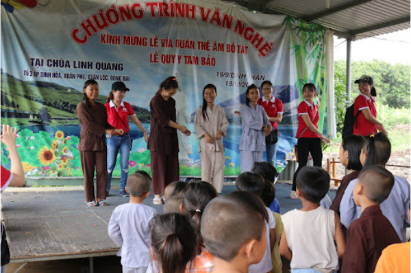 Chuyen di tu thien chua Quang Linh Dong Nai
