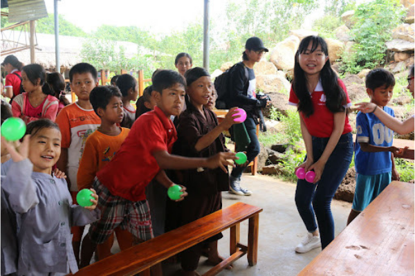 Chuyen di tu thien chua Quang Linh Dong Nai