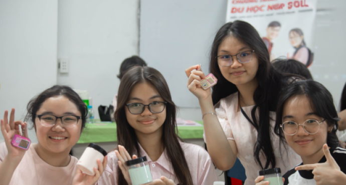 Phuong Nam Education – Standort-Sponsor des Workshops “Xuân Sắc” (im Rahmen des gemeinnützigen Projekts “Trạm Thời Gian 09:09”)